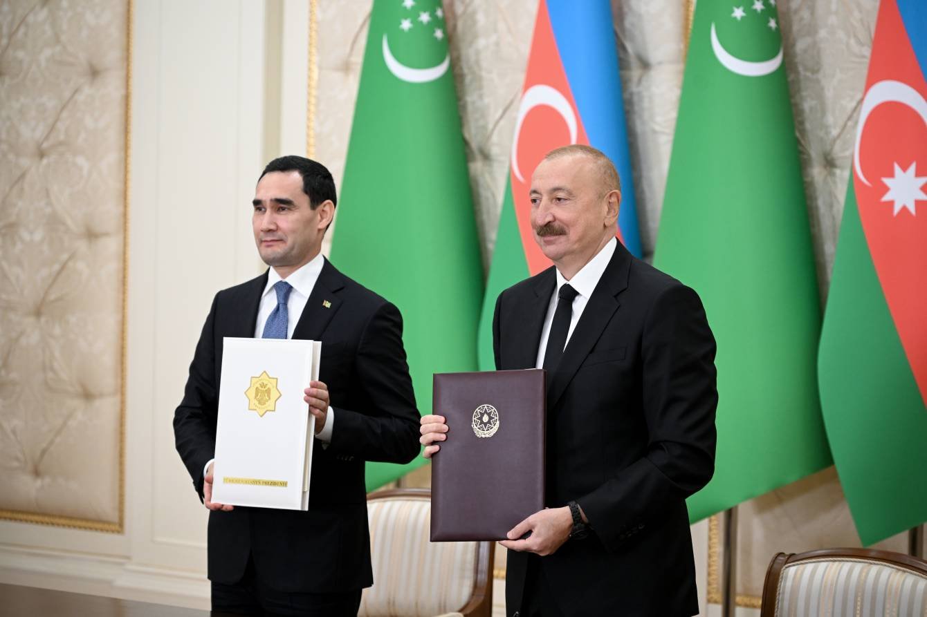 Prezident İlham Əliyev: Qardaş Türkmənistana Minnətdarlıq