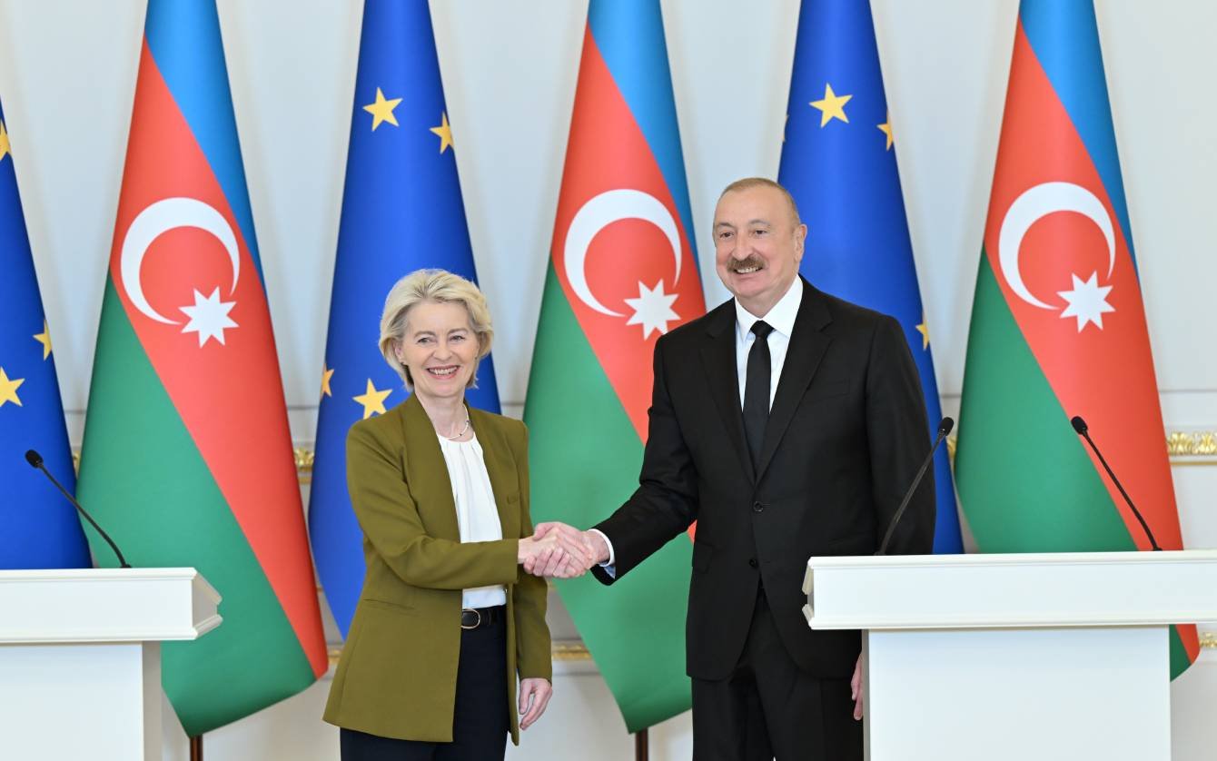 Azərbaycan Tranzit Ölkəsindən Strateji Mərkəzə
