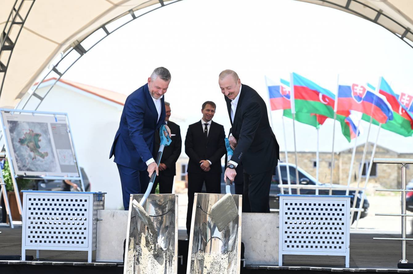 Azərbaycan-Slovakiya Münasibətlərinin İnstitusional Çərçivəsi: Bəyannamədən Praktikaya